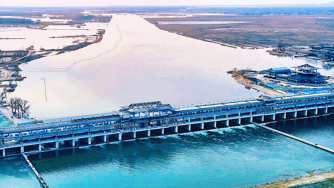 雄安新区枣林庄枢纽改扩建工程闸墩浇筑完成